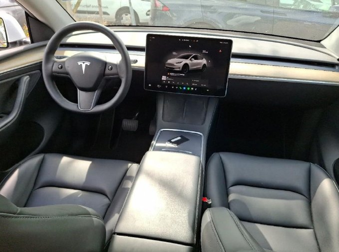 Tesla Model Y, 2022