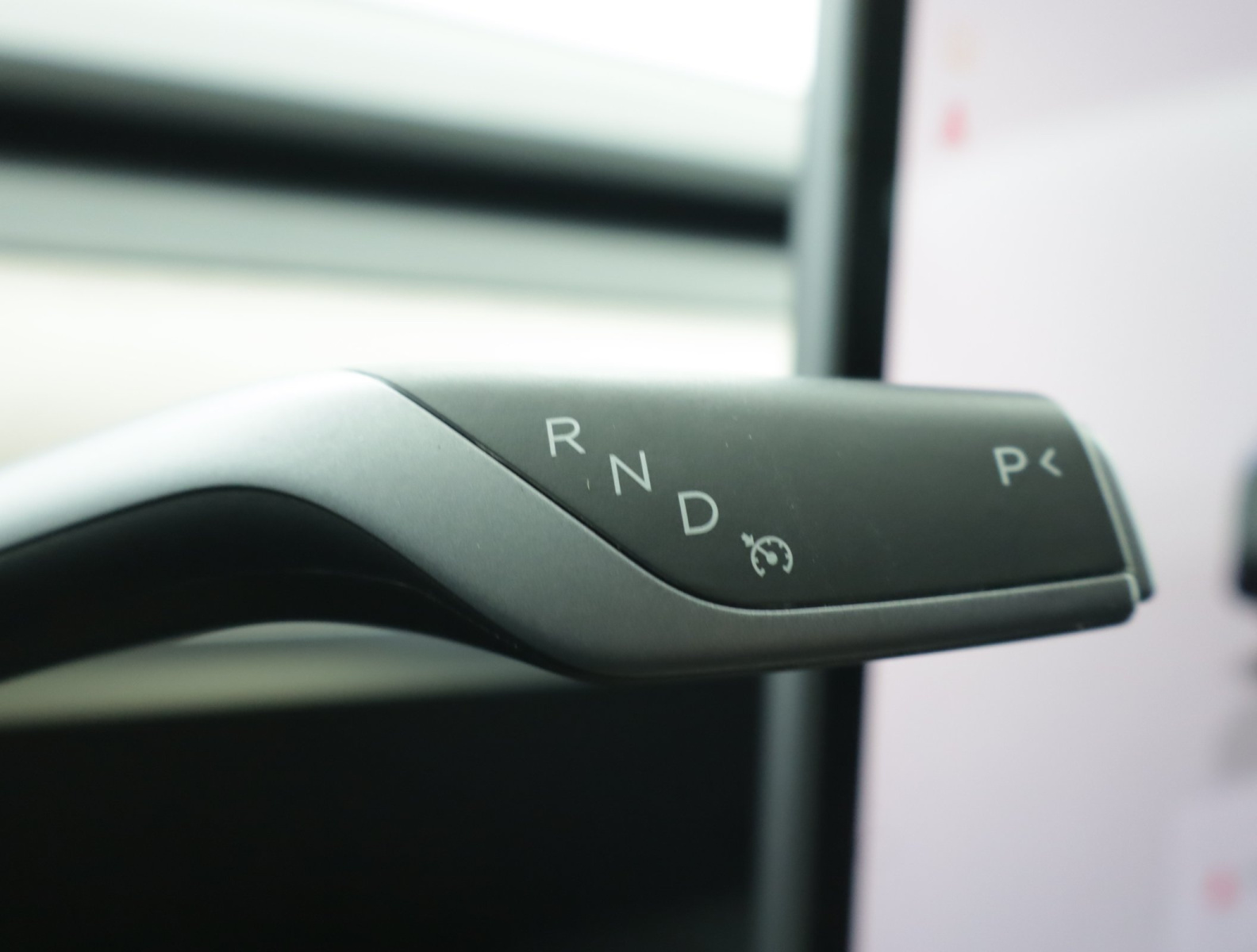 Tesla Model Y Long Range AWD – fotografie 19