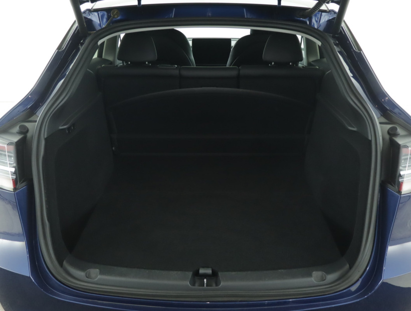 Tesla Model Y, 2023