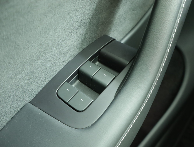 Tesla Model Y, 2023