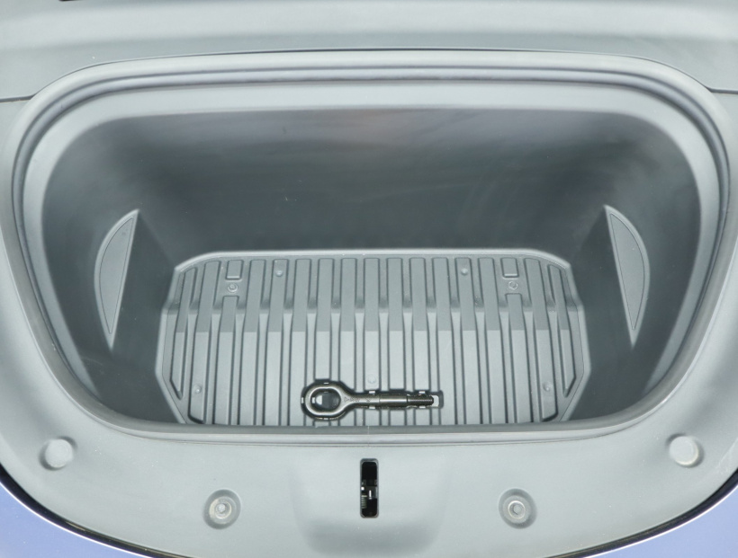 Tesla Model Y, 2023