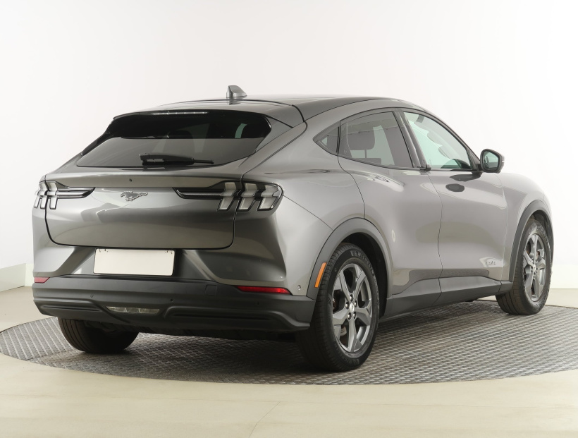 Ford Mustang Mach-E, 2021