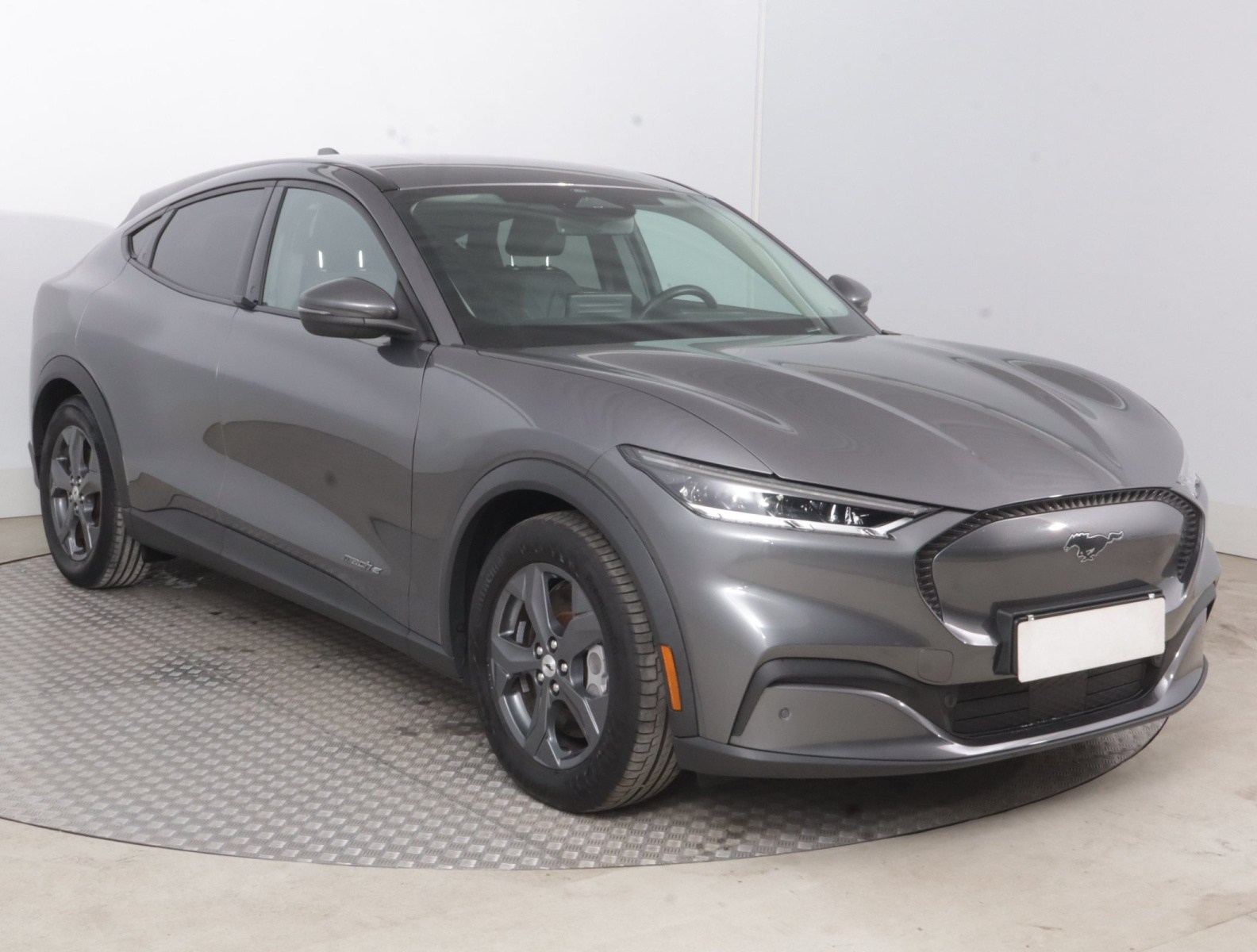 Ford Mustang Mach-E Standard Range RWD, 2021