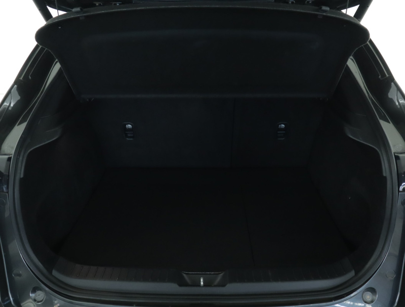 Mazda CX-30, 2021