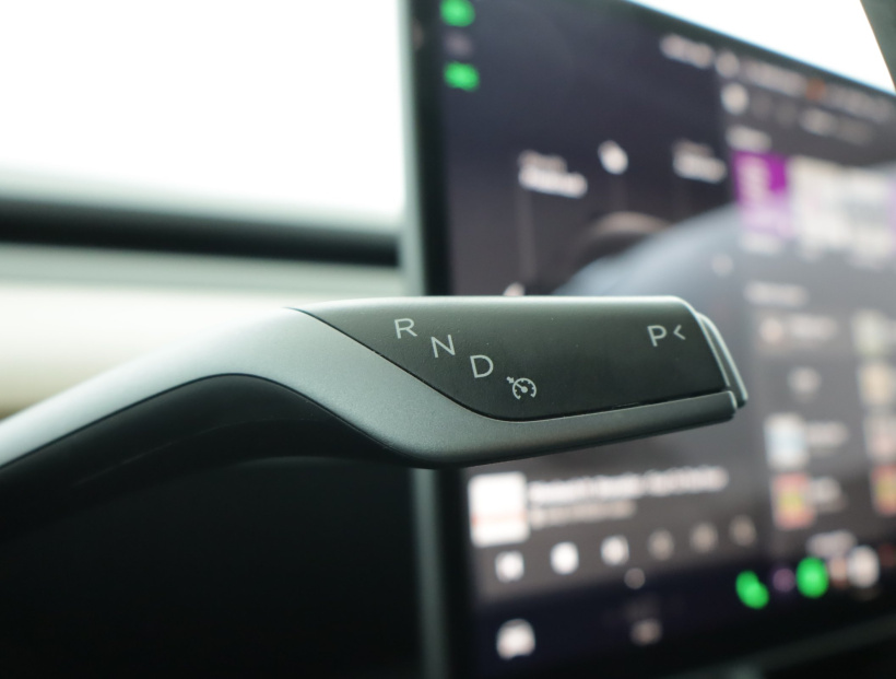 Tesla Model Y, 2023