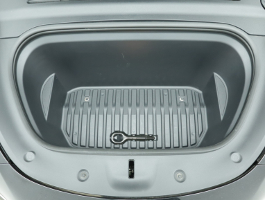 Tesla Model Y - 2023