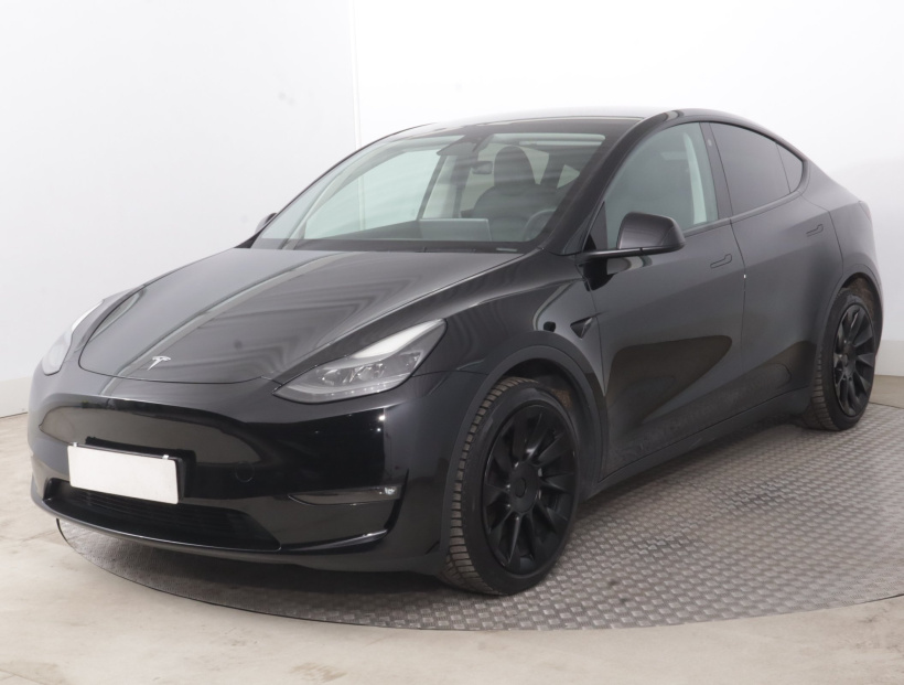 Tesla Model Y, 2023