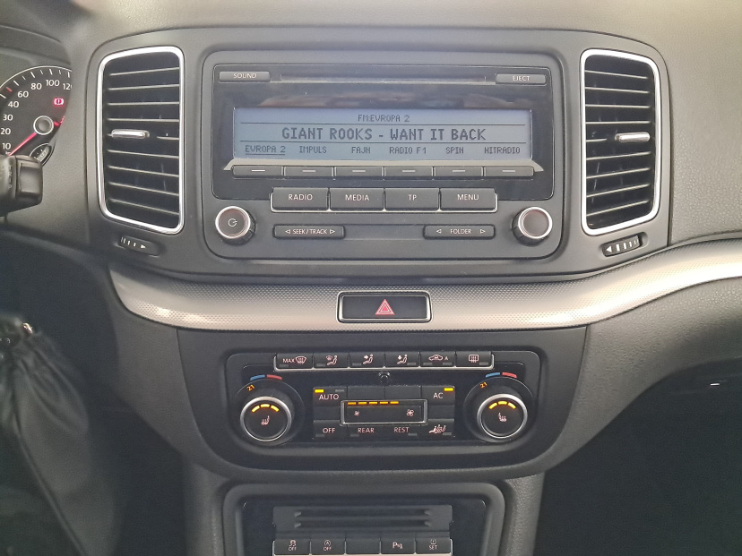 Volkswagen Sharan, 2011
