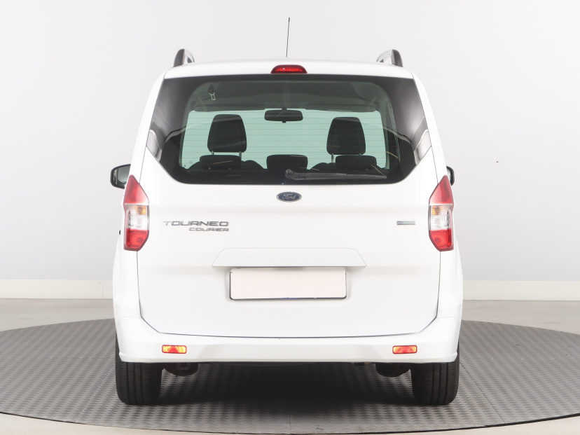 Ford Tourneo Courier, 2017