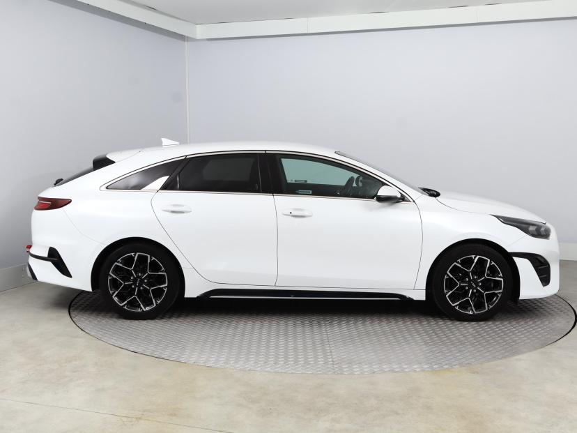 Kia ProCeed, 2021