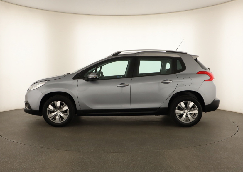 Peugeot 2008, 2015