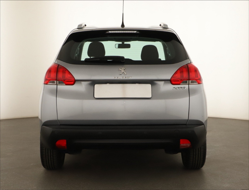 Peugeot 2008, 2015