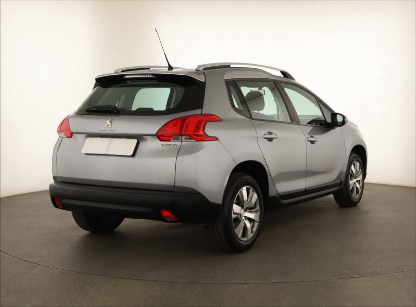 Peugeot 2008, 2015