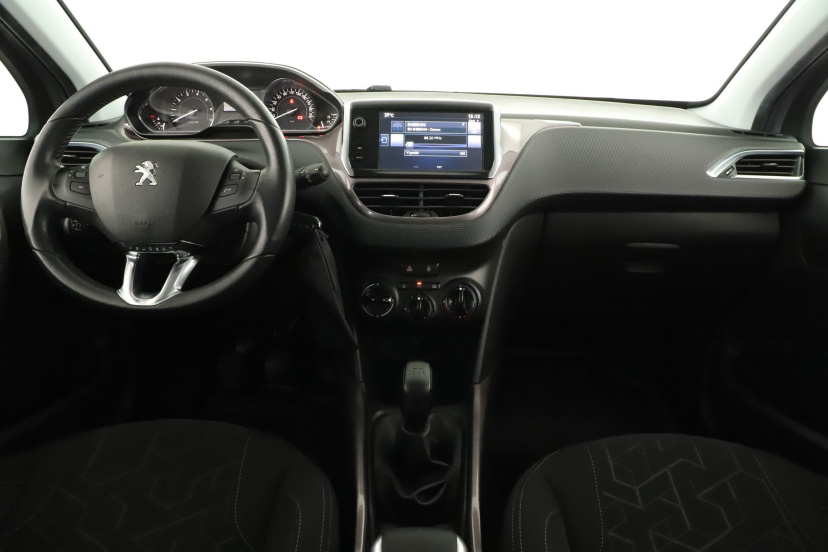 Peugeot 2008, 2015