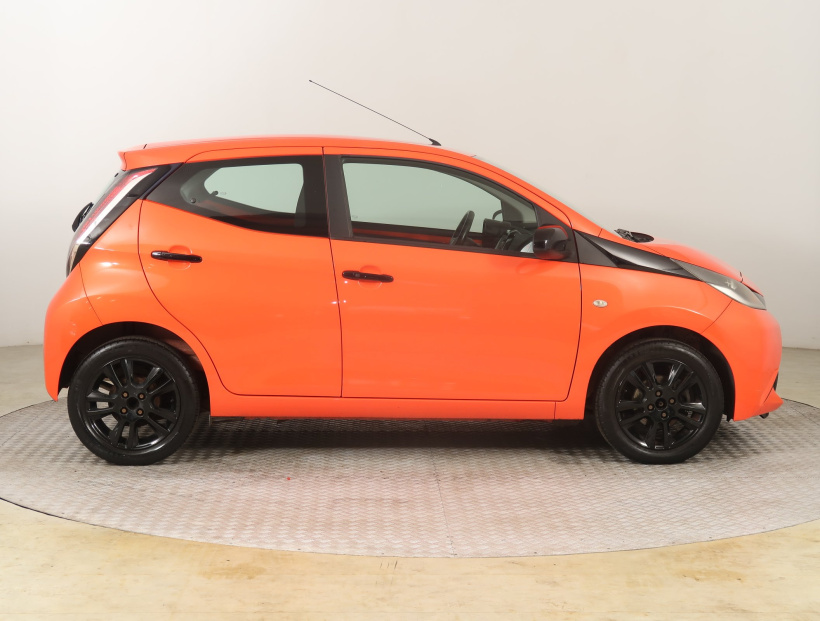 Toyota Aygo, 2015