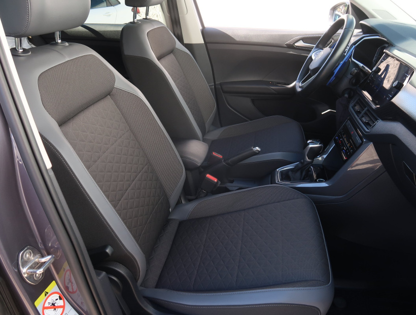 Volkswagen T-Cross, 2022
