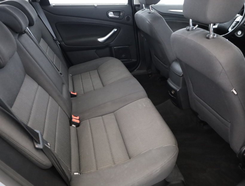 Ford Mondeo, 2010