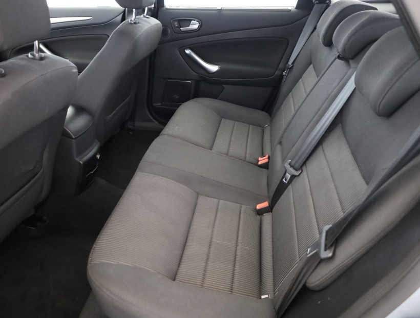 Ford Mondeo, 2010