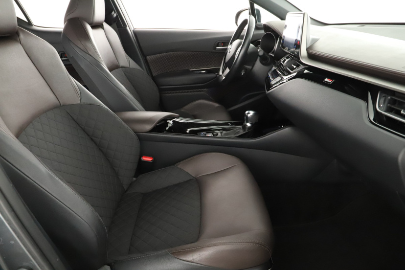 Toyota C-HR, 2018