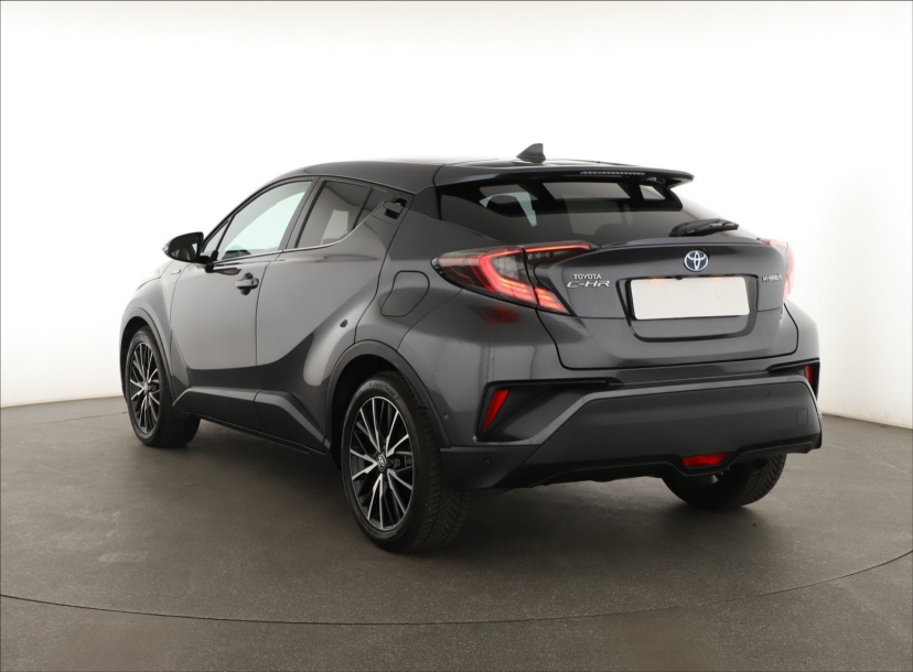 Toyota C-HR, 2018