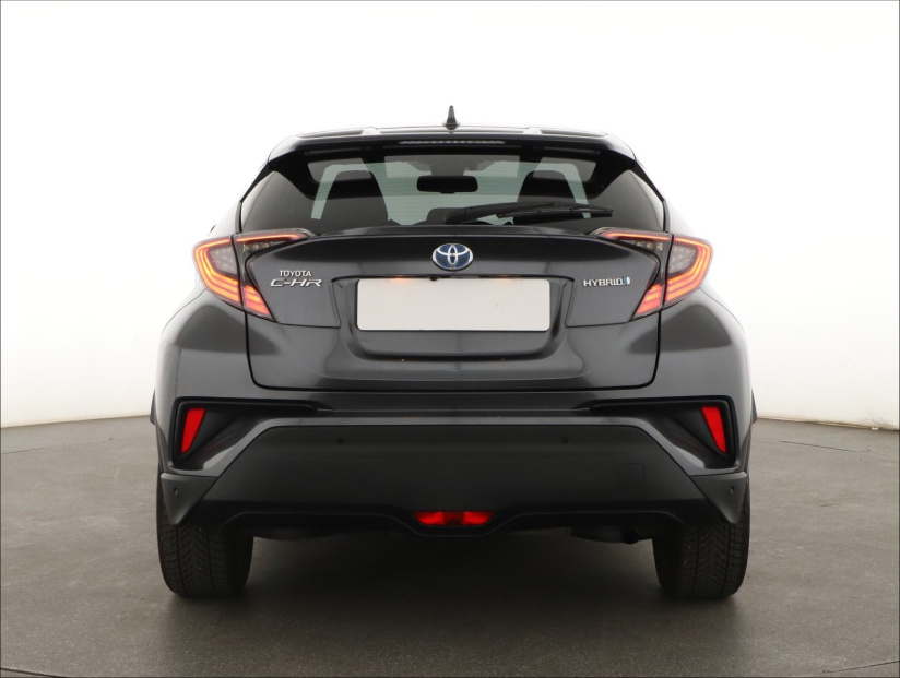 Toyota C-HR, 2018