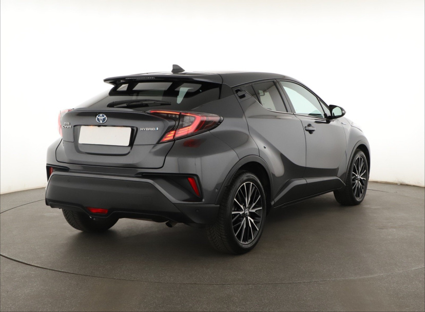 Toyota C-HR, 2018