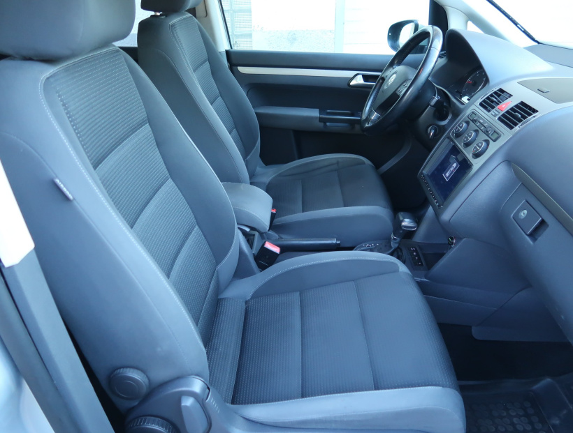 Volkswagen Touran, 2009
