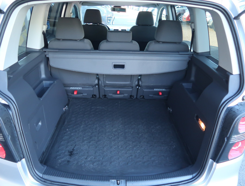Volkswagen Touran, 2009
