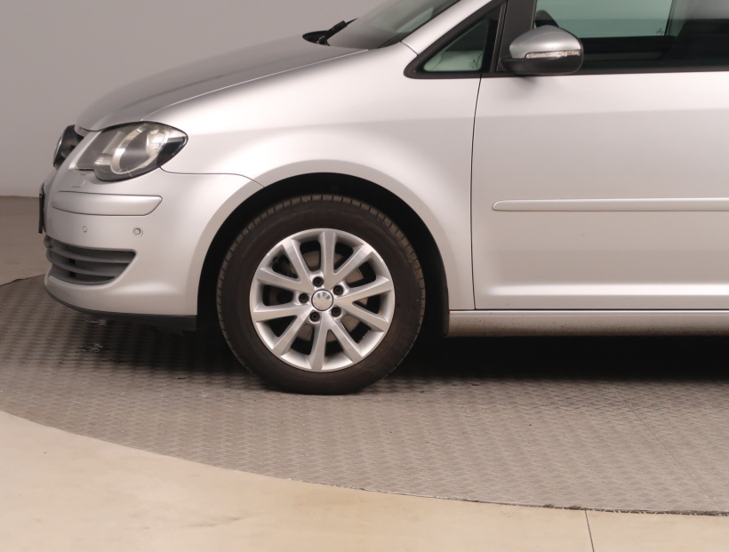 Volkswagen Touran, 2009