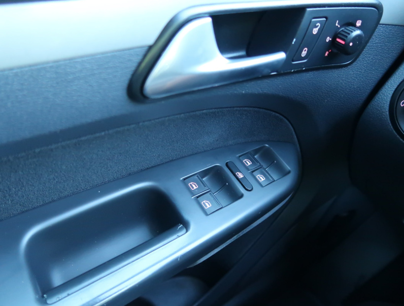Volkswagen Touran, 2009
