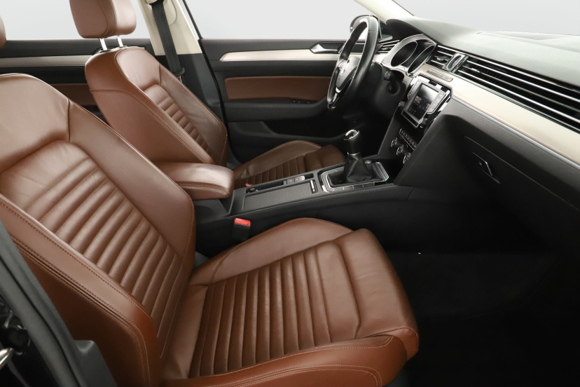 Volkswagen Passat, 2015
