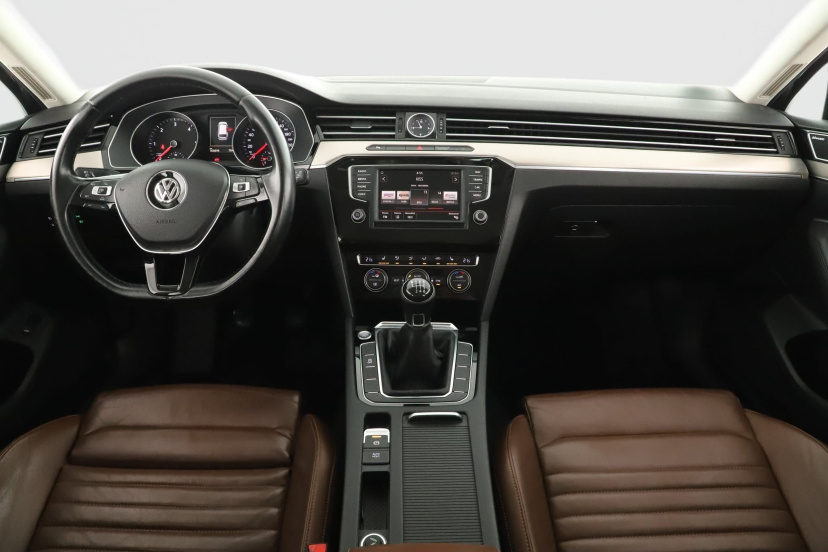Volkswagen Passat, 2015