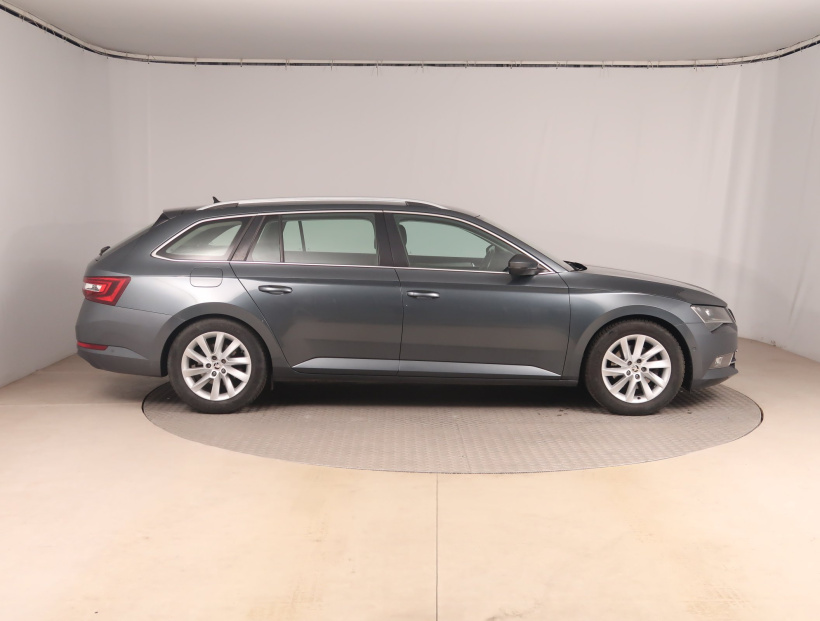 Škoda Superb, 2019