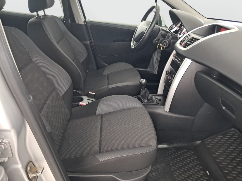 Peugeot 207, 2011