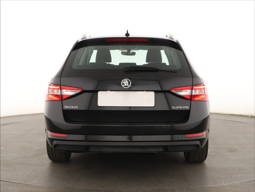 Škoda Superb, 2016