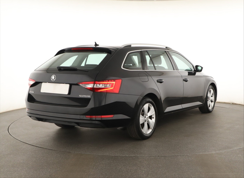 Škoda Superb, 2016
