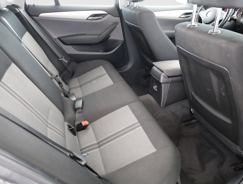 BMW X1, 2011
