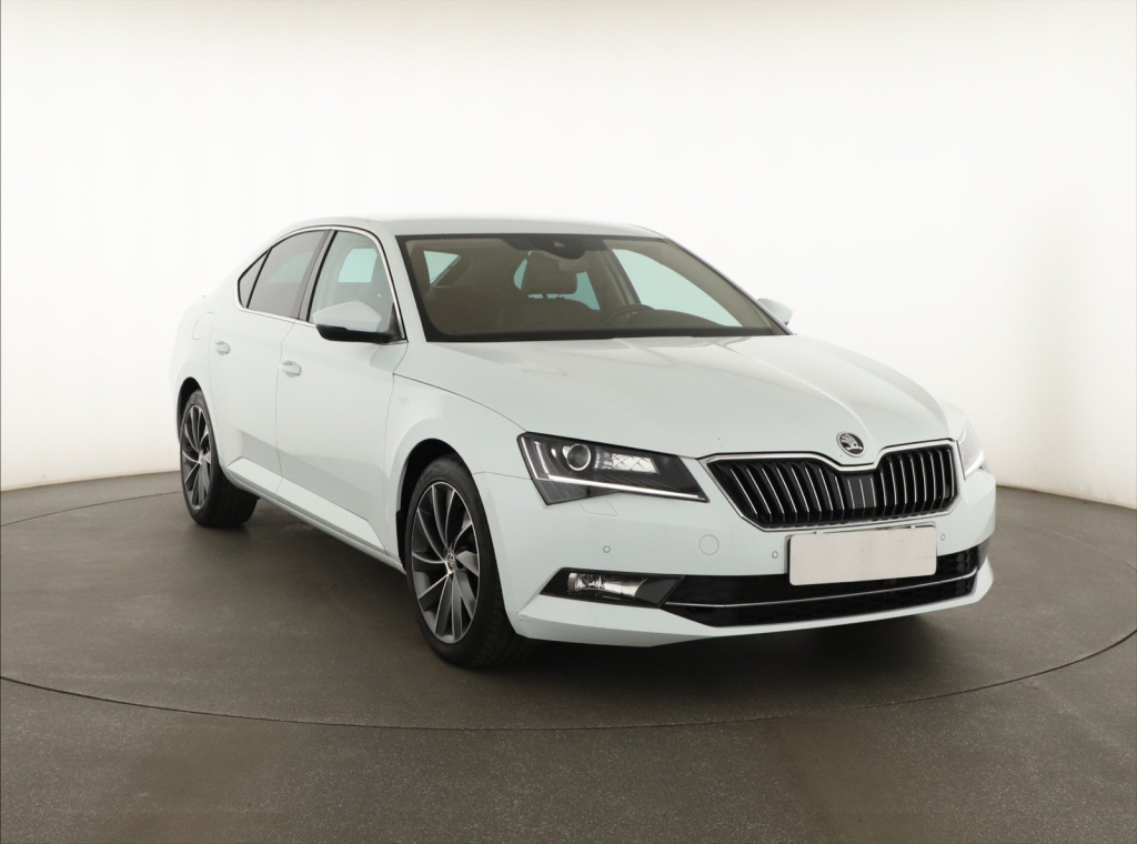 Škoda Superb, 2016