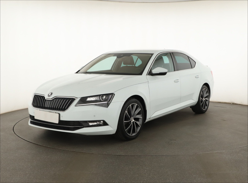 Škoda Superb, 2016