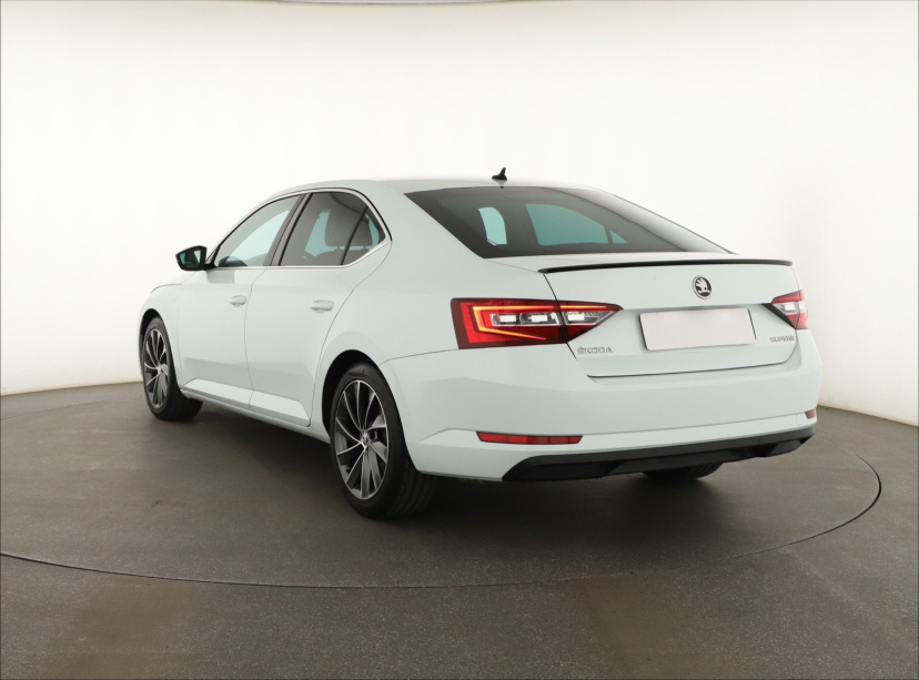 Škoda Superb, 2016