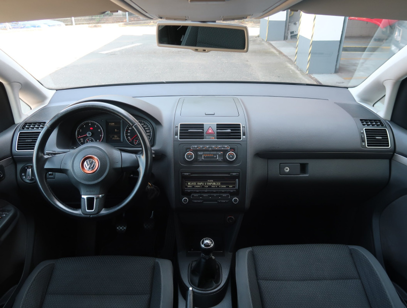 Volkswagen Touran, 2011