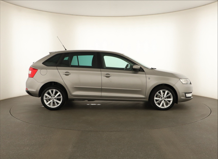 Škoda Rapid Spaceback, 2014