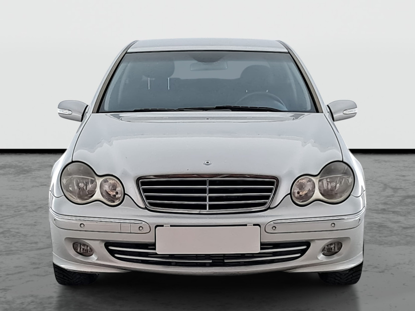 Mercedes-Benz C, 2004