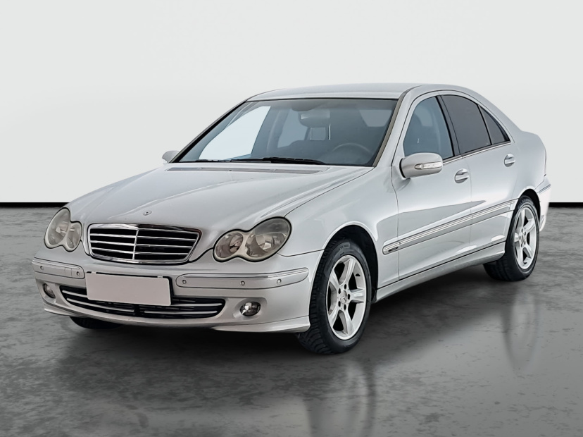Mercedes-Benz C, 2004