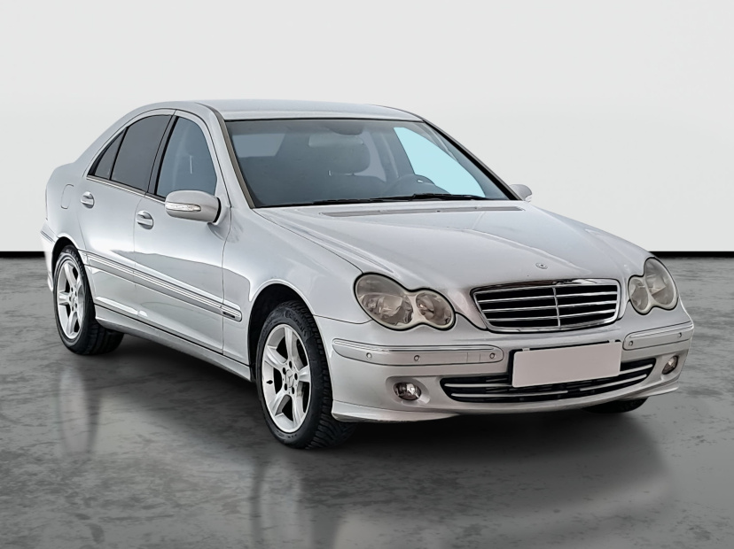 Mercedes-Benz C, 2004