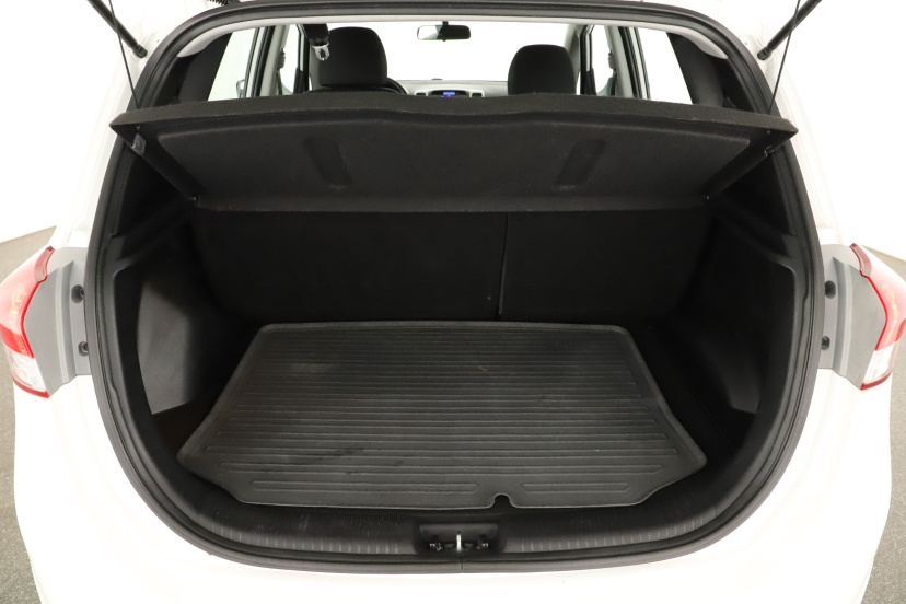 Hyundai ix20, 2012