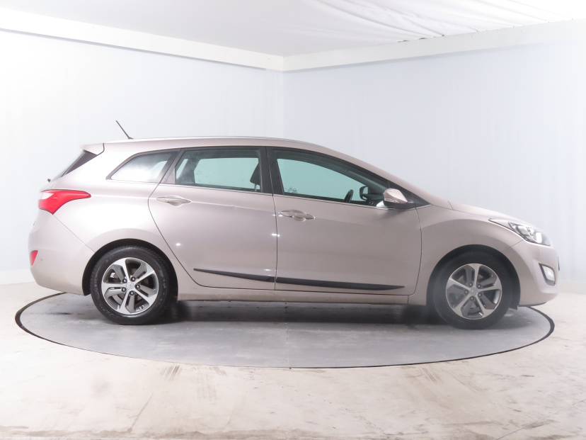 Hyundai i30, 2016