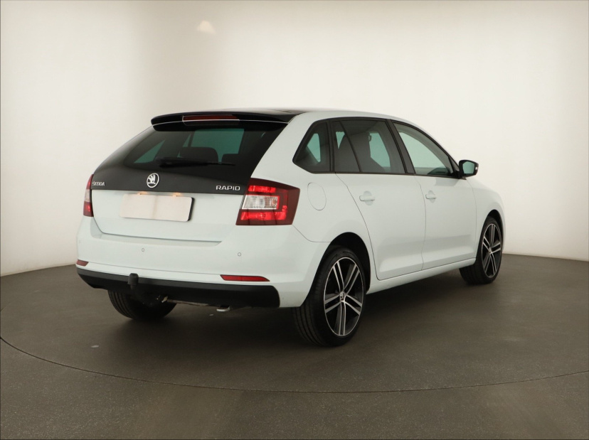 Škoda Rapid Spaceback, 2015
