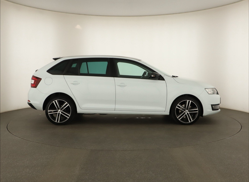 Škoda Rapid Spaceback, 2015