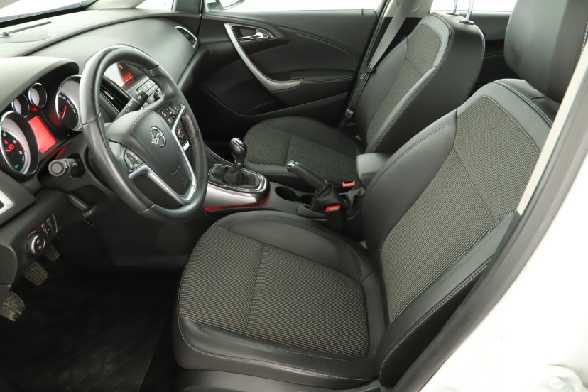 Opel Astra, 2014
